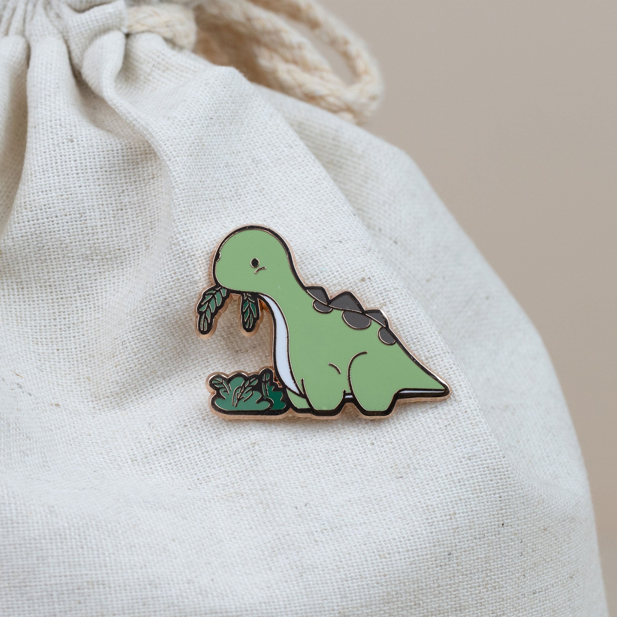 Bronti Enamel Pin - Eating