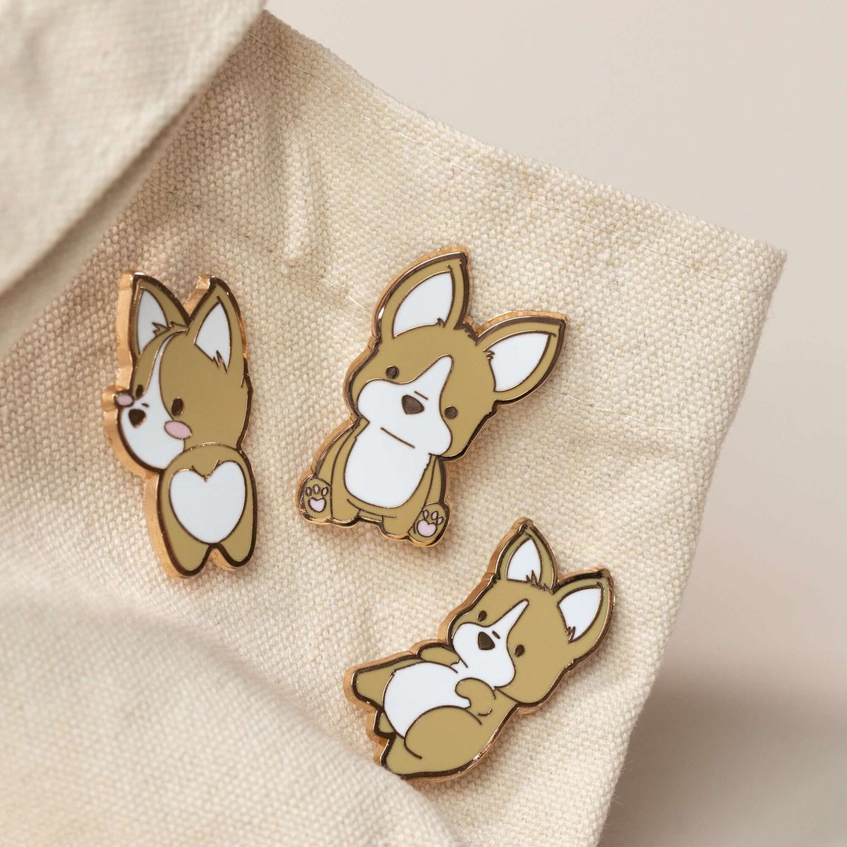 Corgi Enamel Pin - Sitting - Bellzi