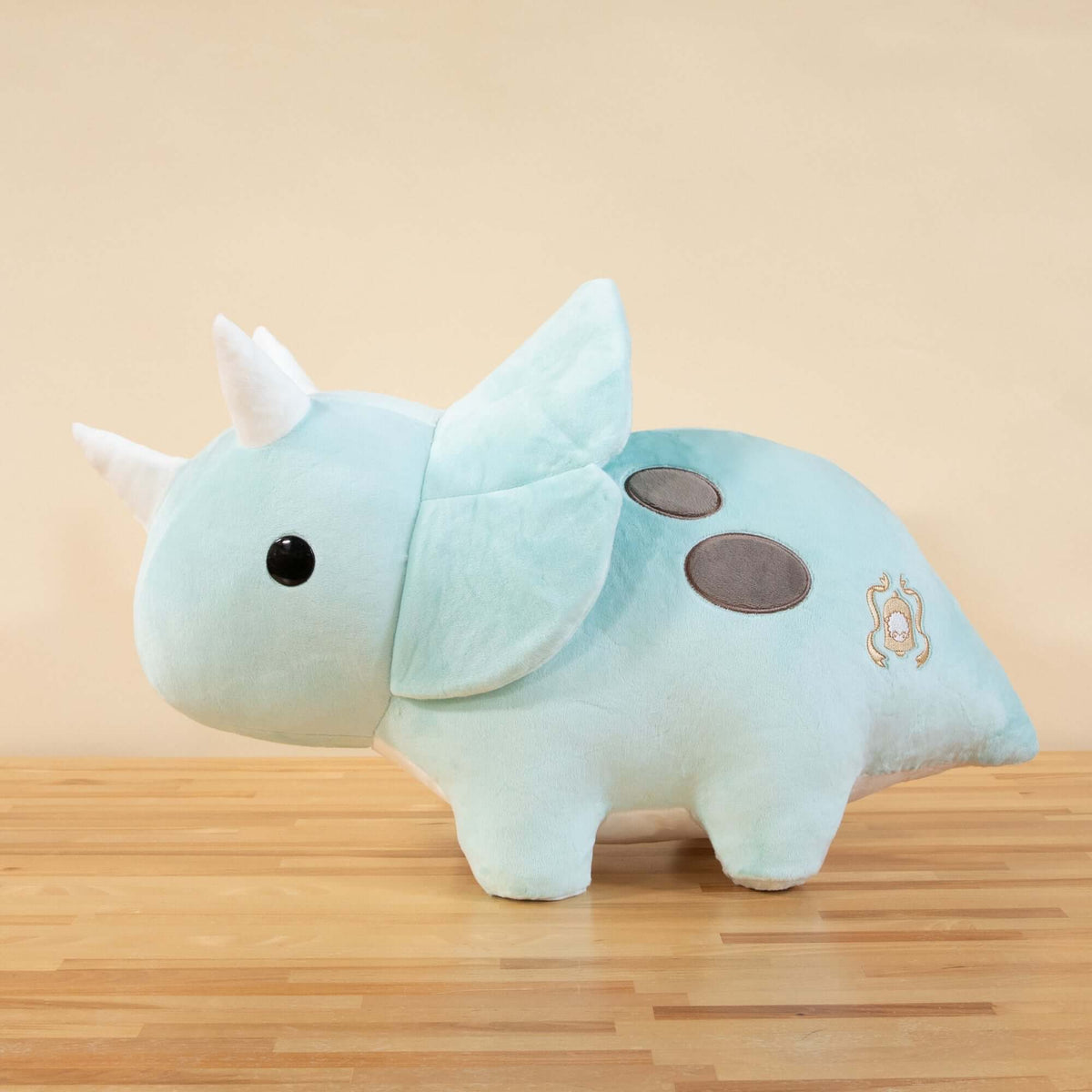 Jumbo Seri the Triceratops - Bellzi